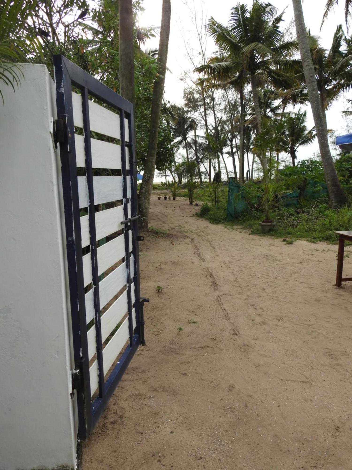 Shoreline Marari Beach Villa At Golden Beach Mararikulam Alappuzha Extérieur photo