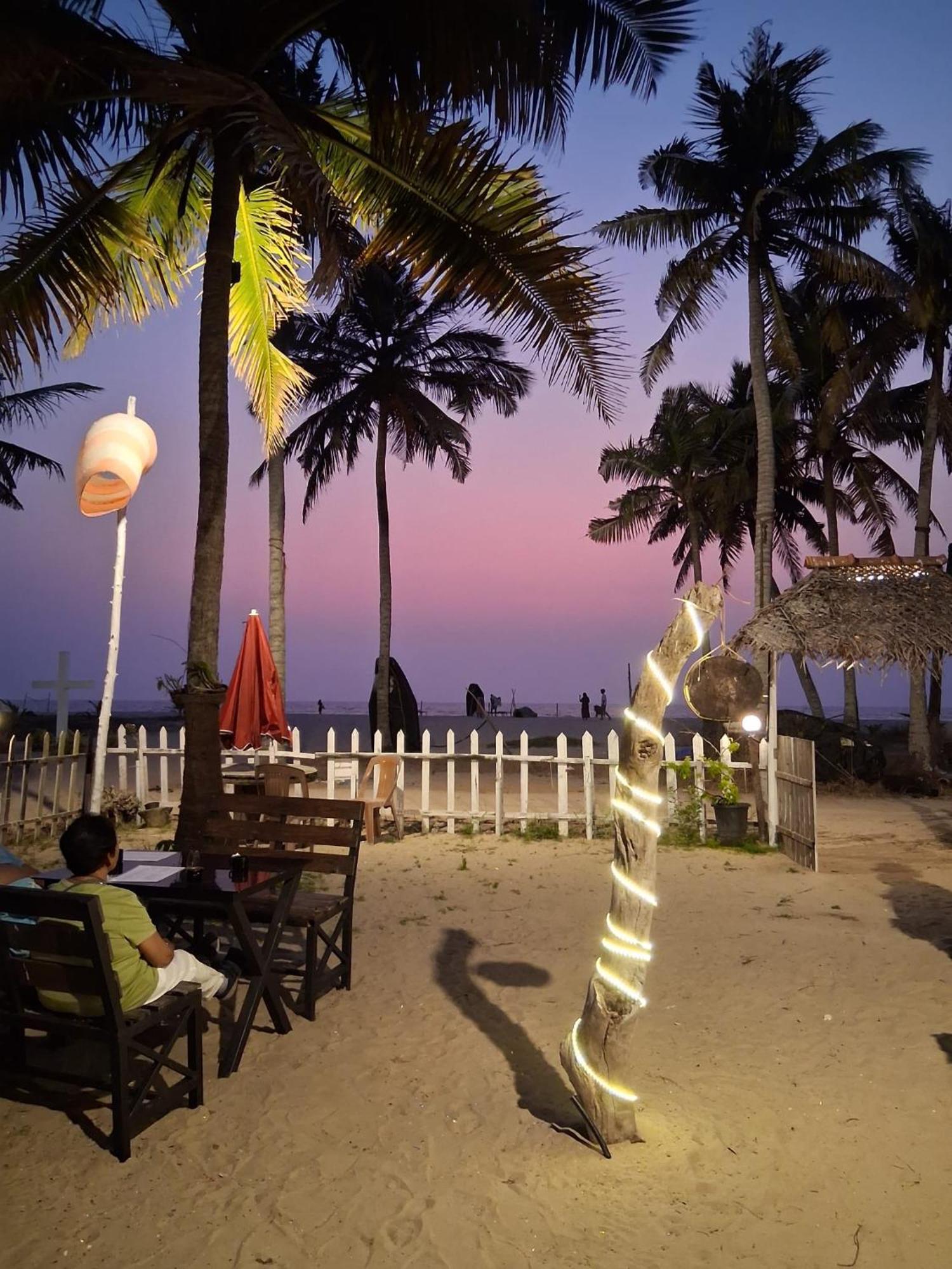 Shoreline Marari Beach Villa At Golden Beach Mararikulam Alappuzha Extérieur photo